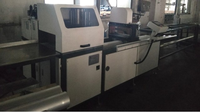 講解鋁圓管鋸切機(jī)組裝的第四步！