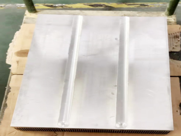 5G散熱器鋁型材摩擦焊接利器-科鼎數(shù)控MCH860攪拌摩擦焊機(jī)