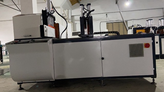 講解鋁圓管鋸切機(jī)組裝的第四步！