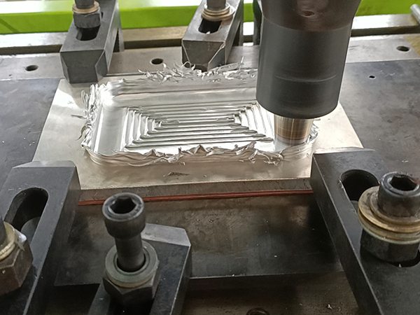 鋁型材摩擦焊接是怎么瞬間停了的？-科鼎數(shù)控